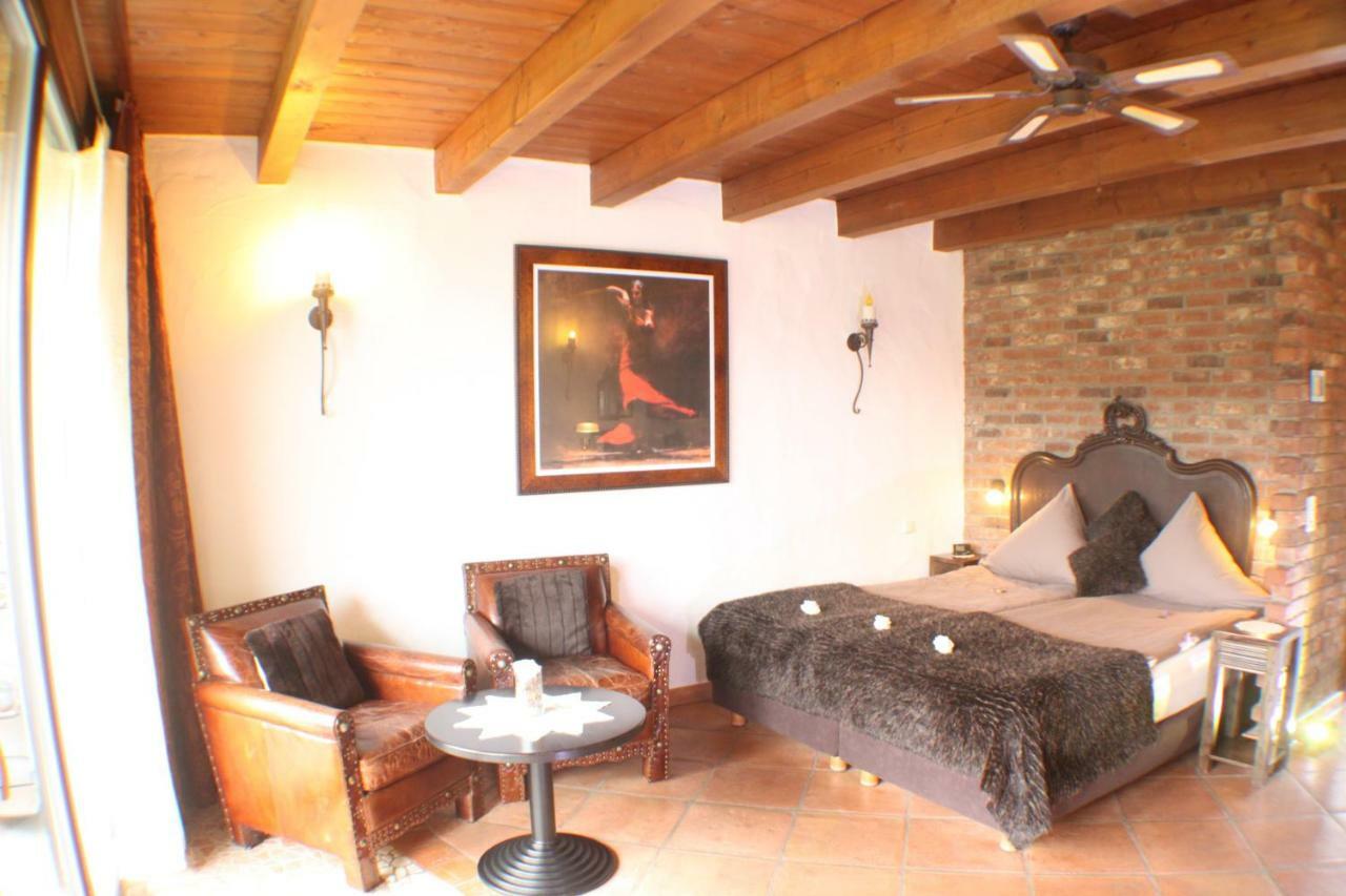 Hazienda Apartmenthotel - Fuer Ein Paar Tage Oder Monatelang Gernsbach Exterior foto